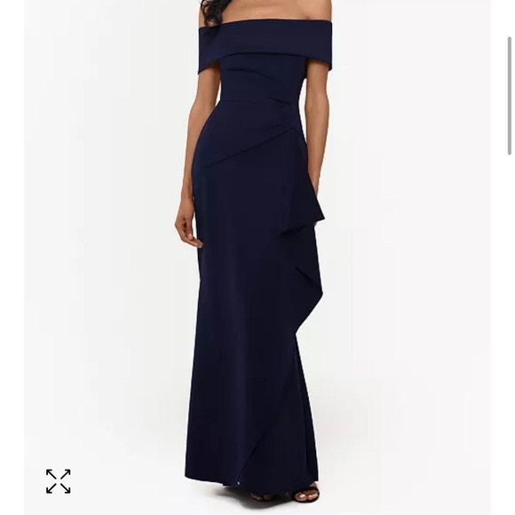 Macys’s XSCAPE
Ruffled Off-The-Shoulder Gown
Navy blue
Macy’s formal dress - Picture 1 of 3